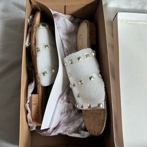 Jessica Simpson “Caira” Clear Print Sandals 🫧